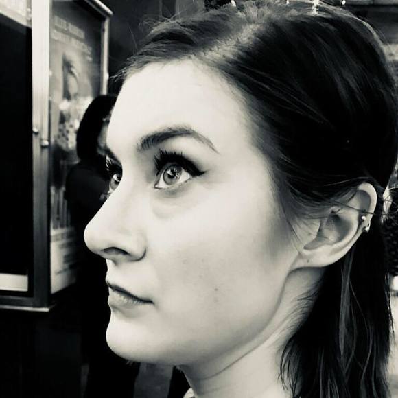 Meet your Posher, Bridget - Picture 1 of 1